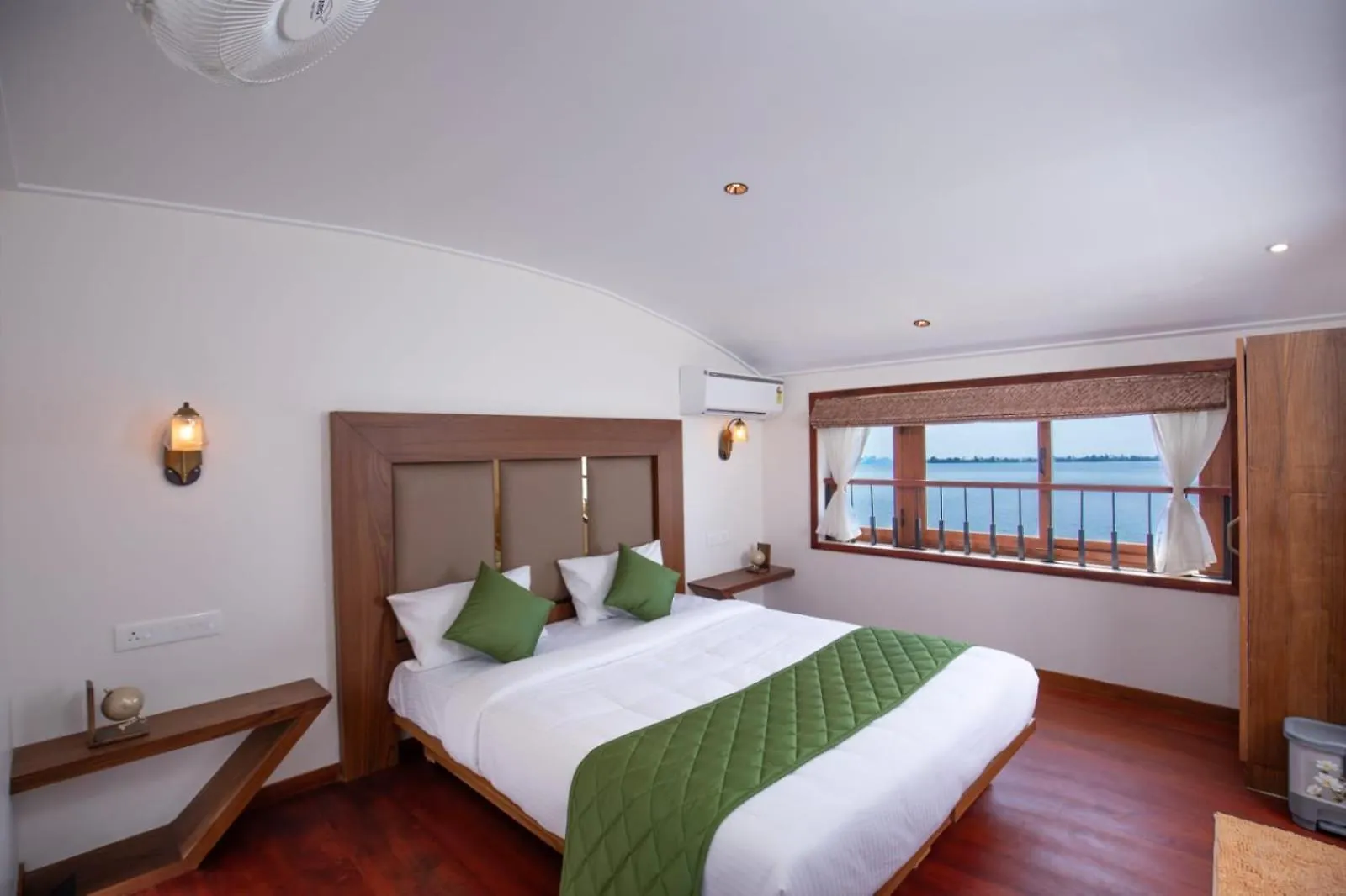 فندق Cee Pee Houseboats Alappuzha الهند